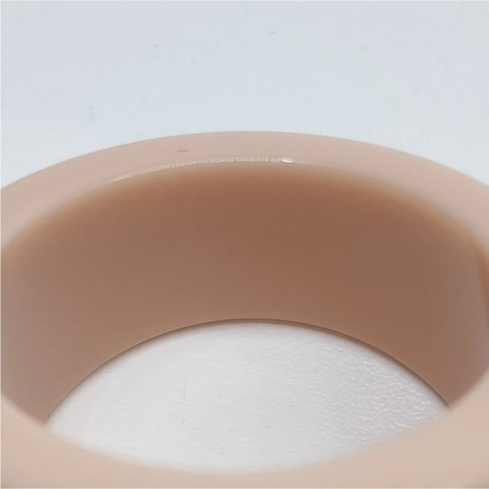 Louis Vuitton Lock Me Ring - Picture 8 of 9